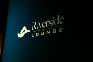 RIVERSIDE LOUNGE リバーサイドラウンジ